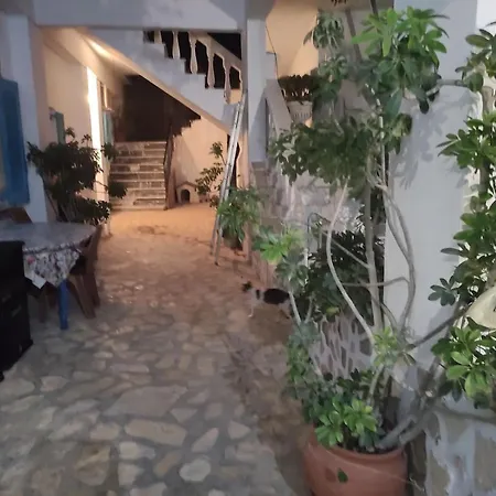 Anna Apartment